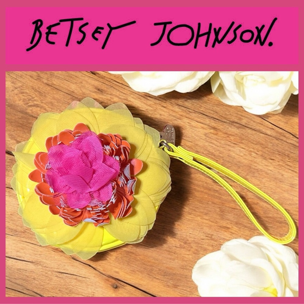 Betsey Johnson Wristlet ~ Round ~ Yellow ~ 3D Flower Applique ~ Pink Orange